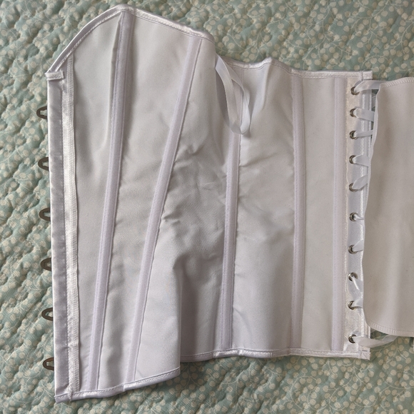 Busk Closure Corset with Matching G-String NWOT - Picture 12 of 16